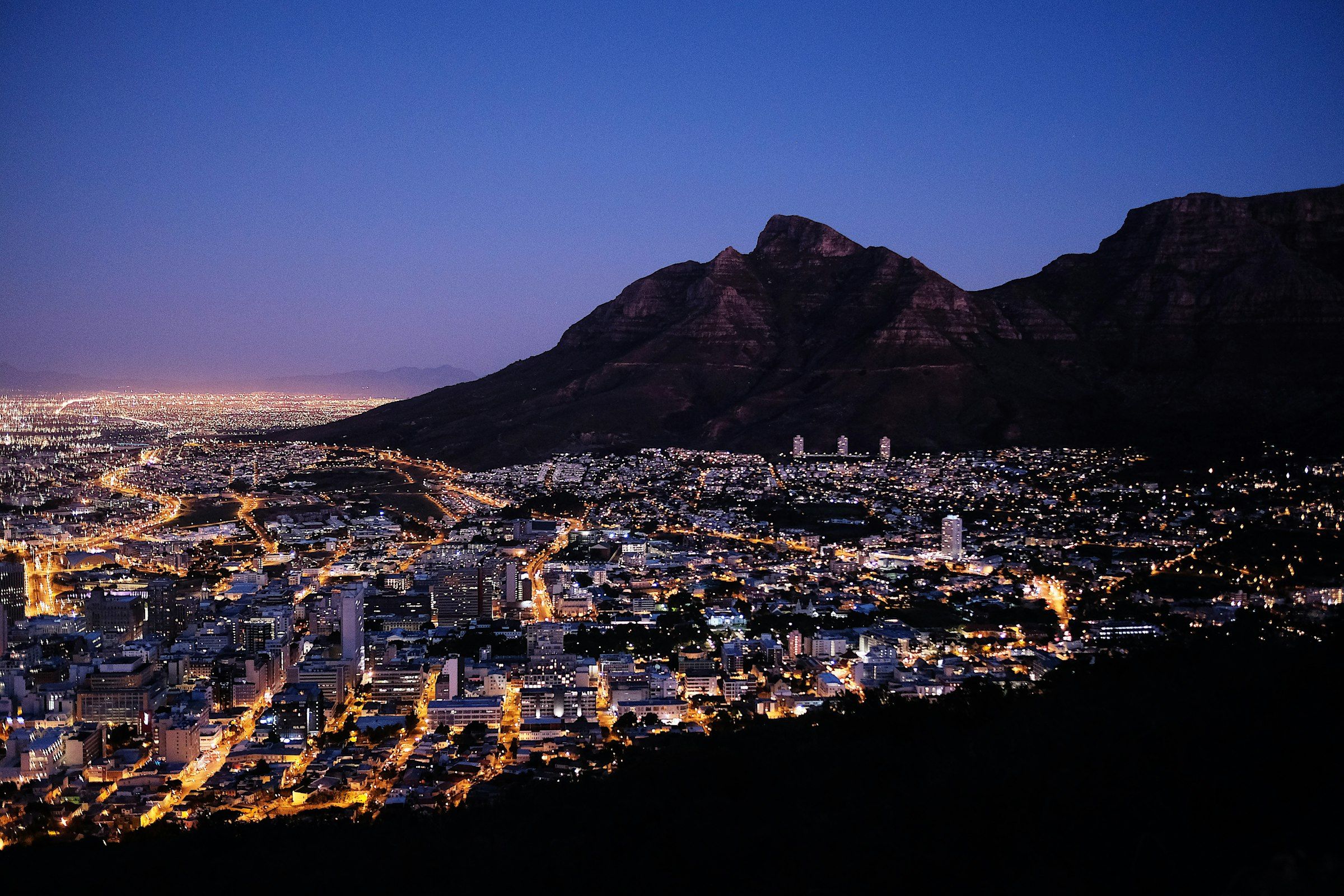 Cape Town below Table Mountain at sunset